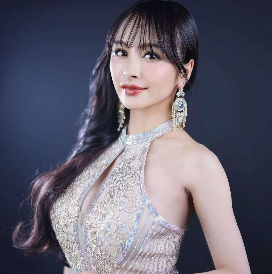 受賞者としての気品が伝わる著者ポートレート