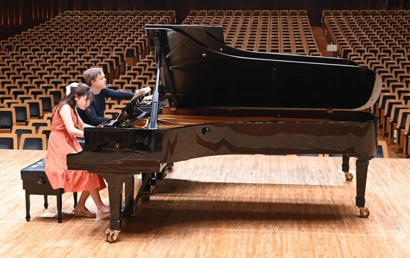 福岡シンフォニーホールでのピアノレッスン風景