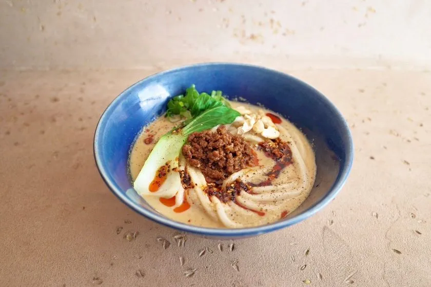 絵空事の豆乳坦々うどん