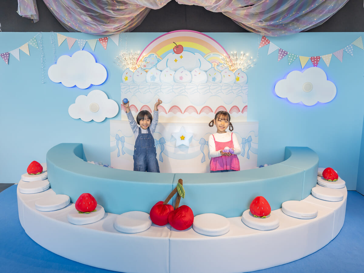 レインボーバースデーケーキ