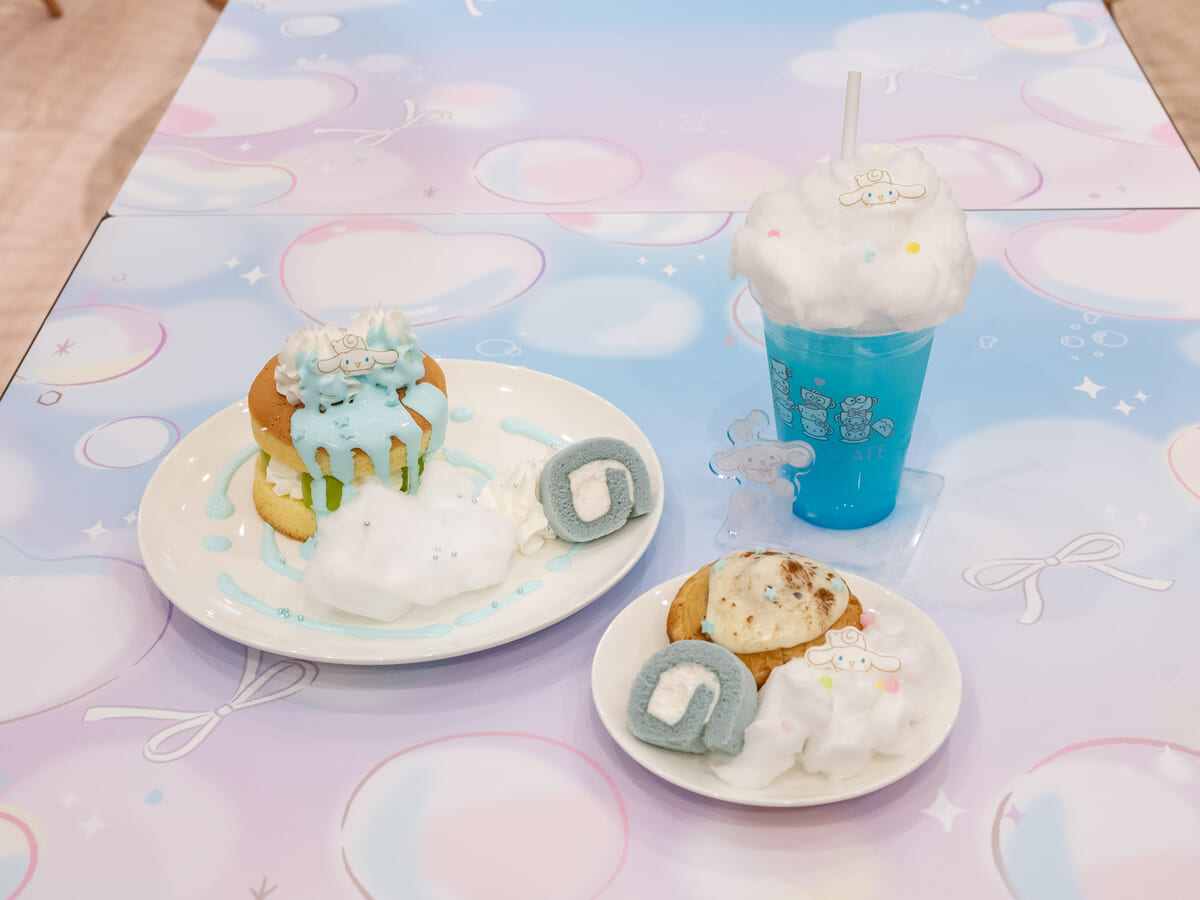 SANRIO CAFE 池袋店：数量限定アクリルコースター付メニュー00