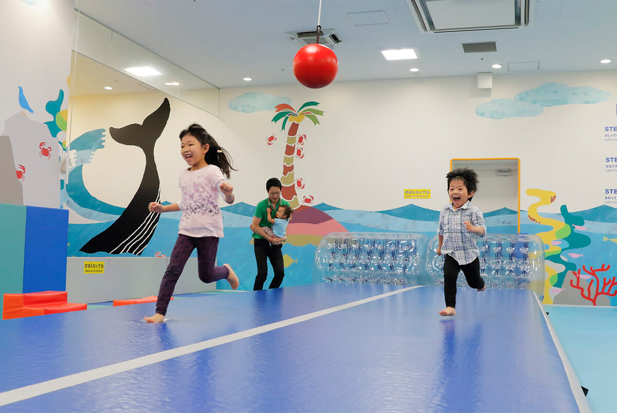 ボーネルンドの移動式あそび場