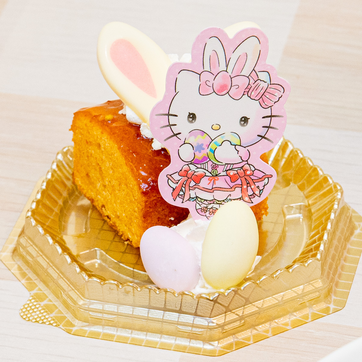 ハローキティのキャロットオレンジケーキ　撮影