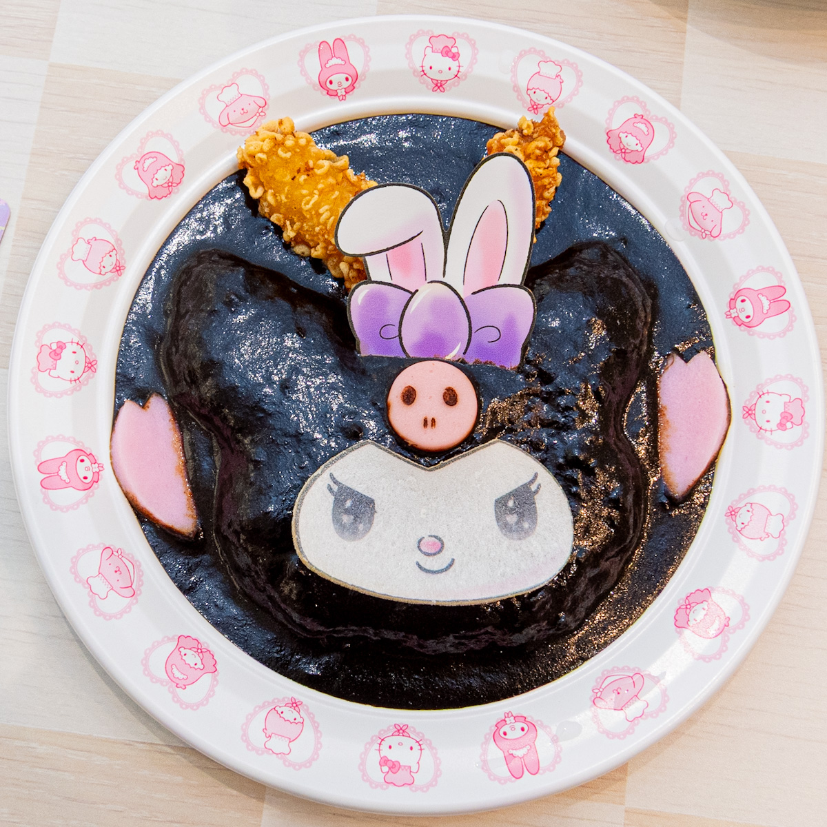 クロミのサクサクいか揚げブラックカレー　1,600円(税込)