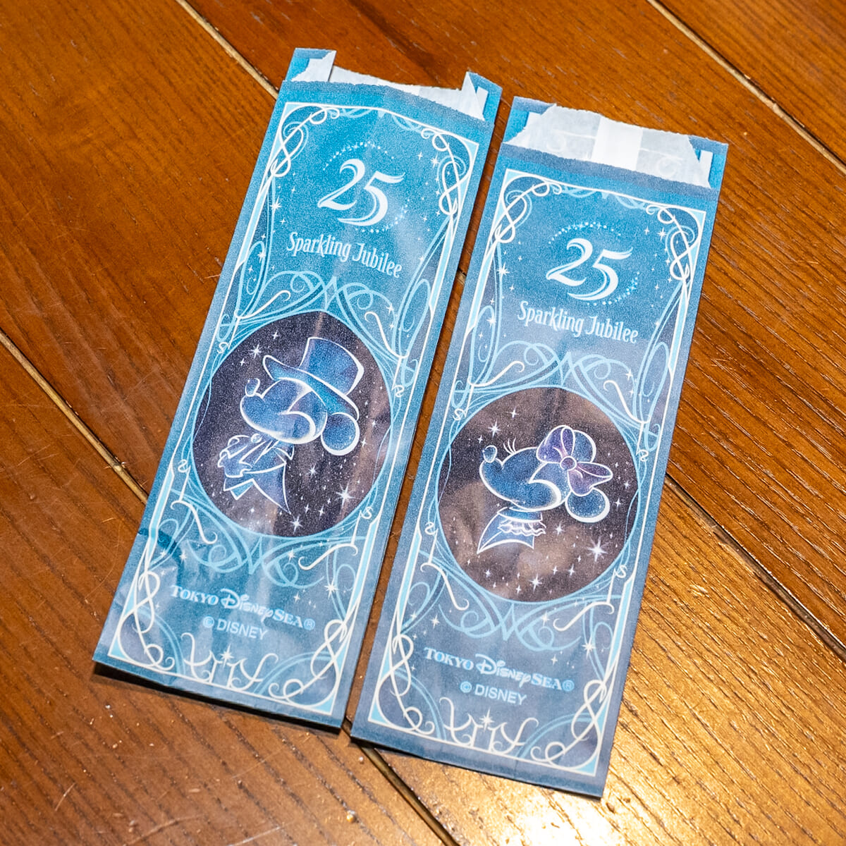 東京ディズニーシー25周年“スパークリング・ジュビリー”ミッキーチュロス（クッキー＆クリーム）4