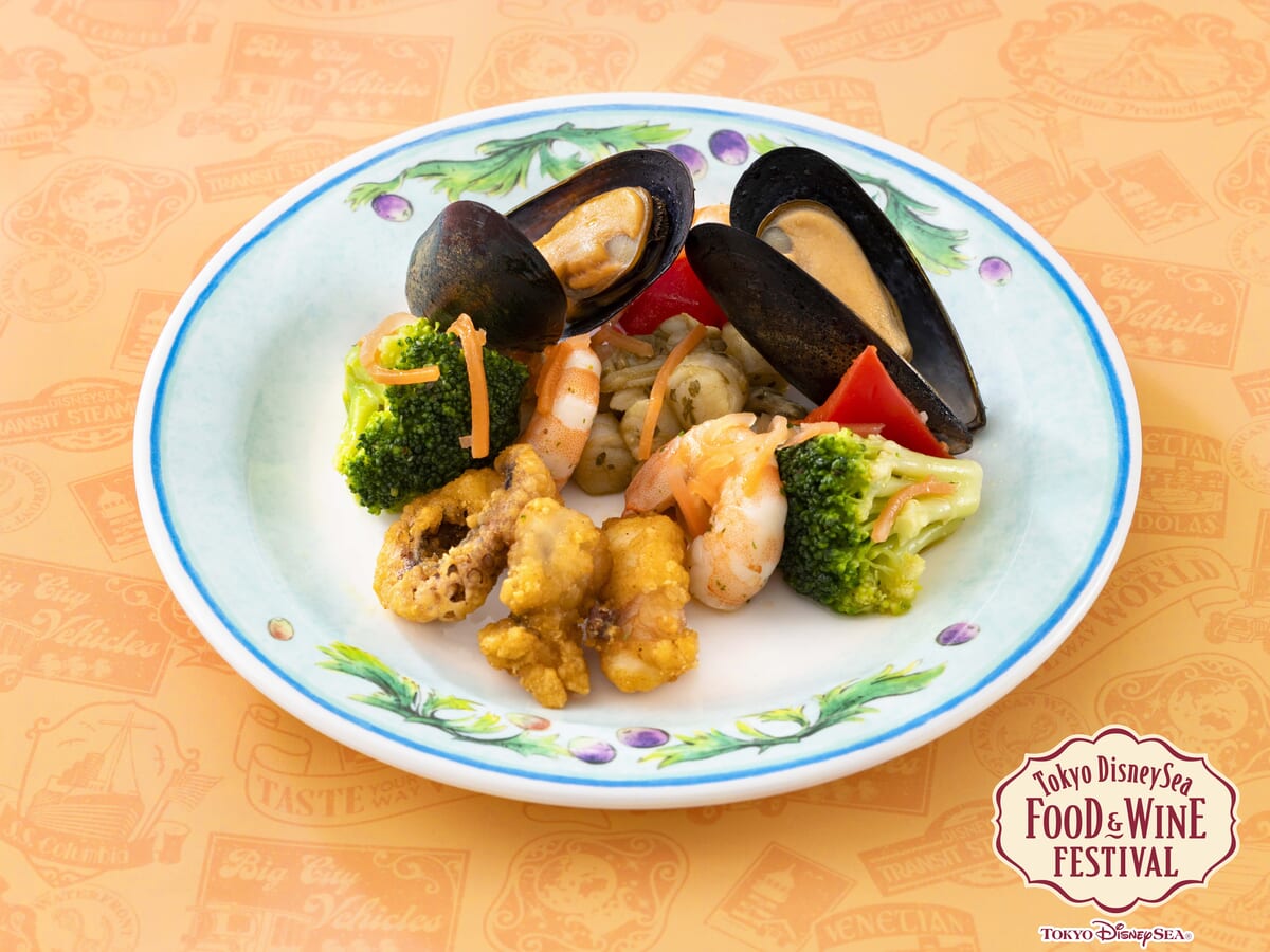 タコのフリットとシーフードサラダ