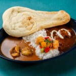 東京ディズニーシー25周年“スパークリング・ジュビリー”スペシャルコンビカリーライス、ナン添え（中辛ビーフ＆甘口チキン）