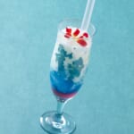 東京ディズニーシー25周年“スパークリング・ジュビリー”スペシャルドリンク（ヨーグルト、ブルーゼリー、サクラシロップ）、コレクタブルグラス付き