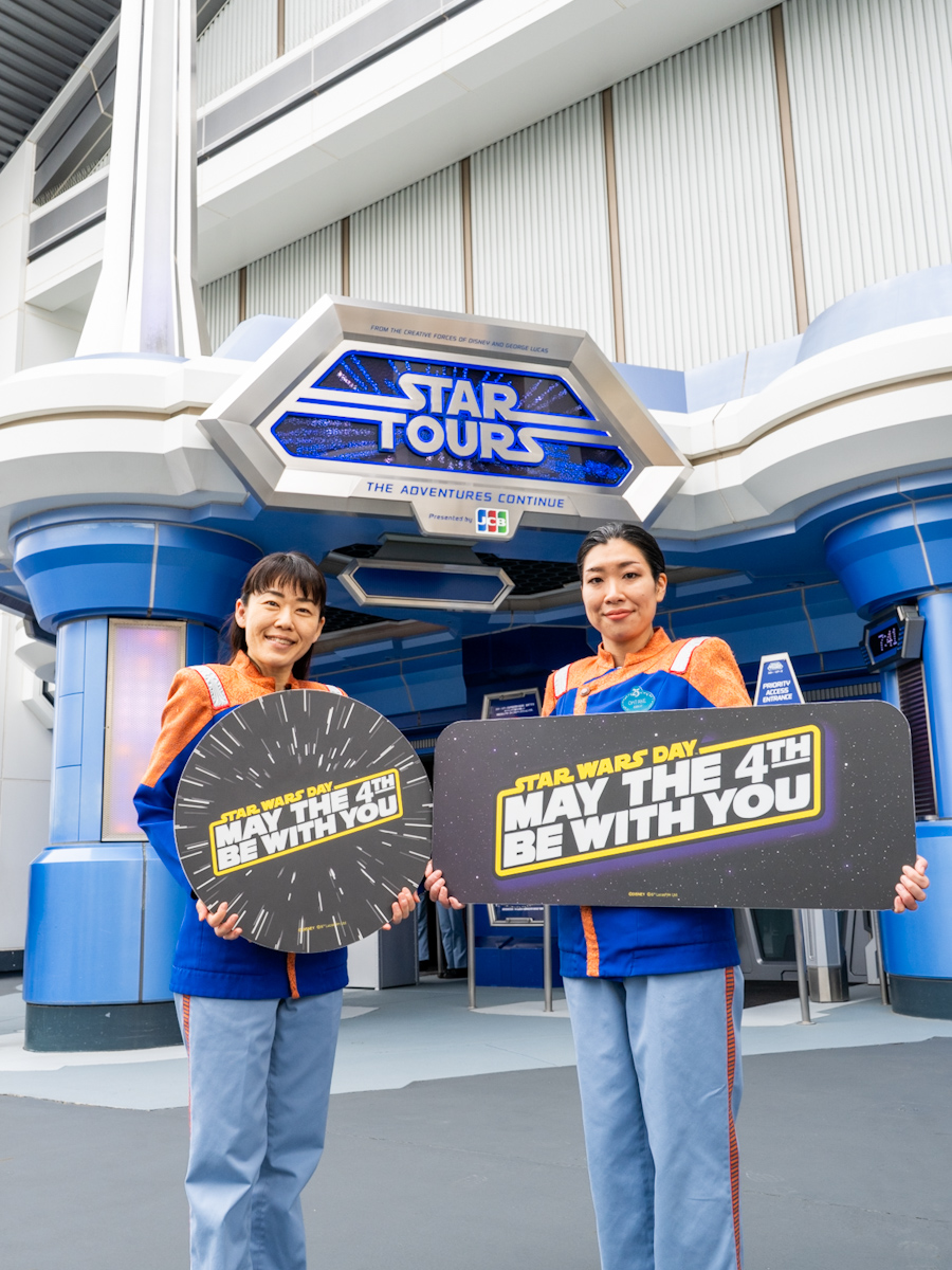 グッズやフォトパネル、「スター・ツアーズ」特別バージョンも！東京