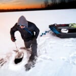 アイエー アイスフィッシングギア 氷上での使用イメージ