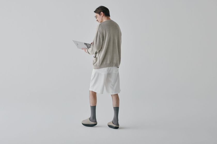 KAMOLEG 2.0 W ベージュカラー着用