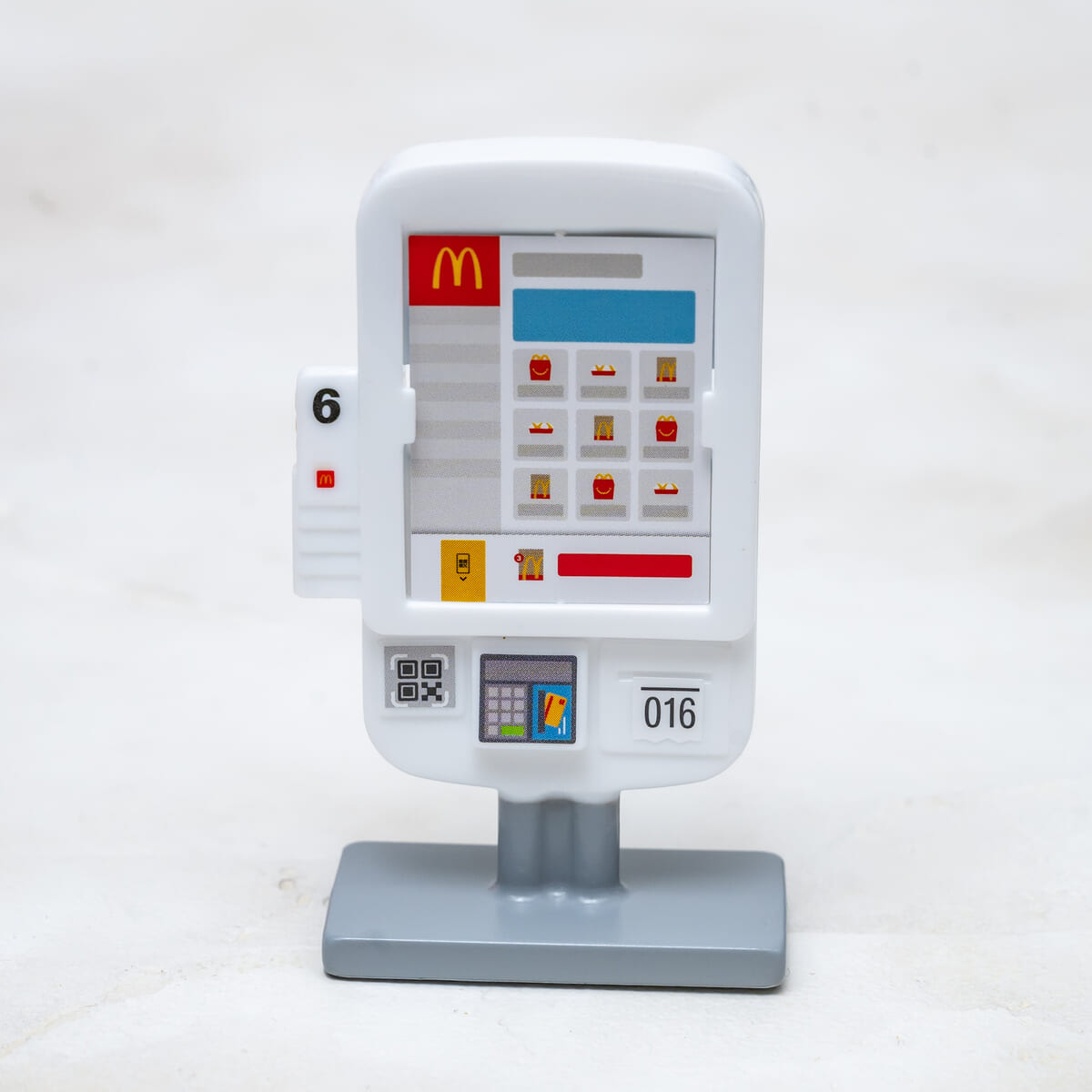 マクドナルド タッチパネル