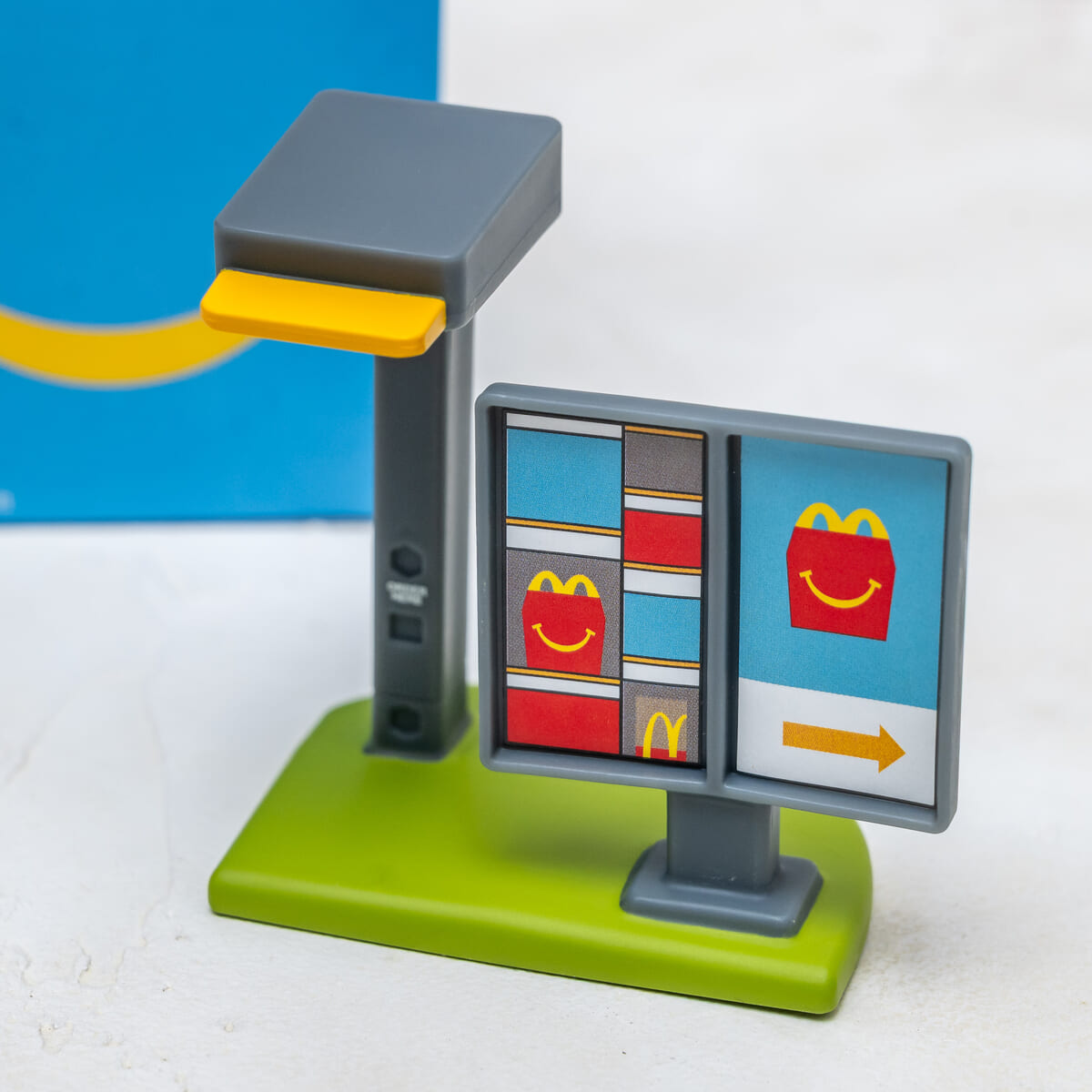 マクドナルド ドライブスルーメニューボード