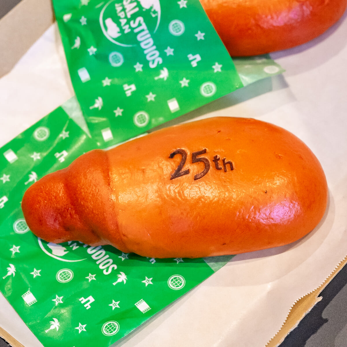 ユニバーサル・スタジオ・ジャパン/フードカート「25周年限定食べ歩きフード」2