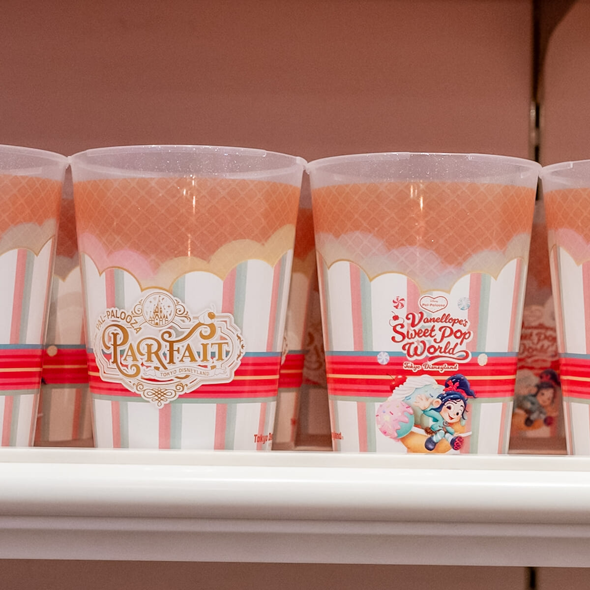 東京ディズニーランド「ディズニー・パルパルーザ“ヴァネロペのスウィーツ・ポップ・ワールド”」パルパルーザ・パルフェ5