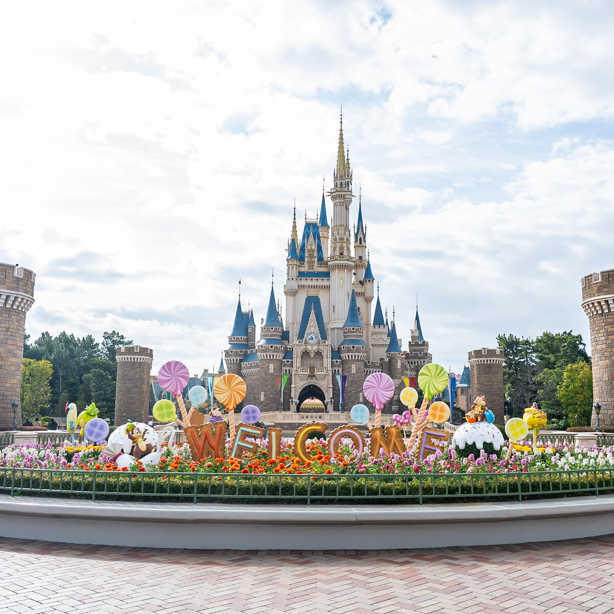 シンデレラ城前プラザ