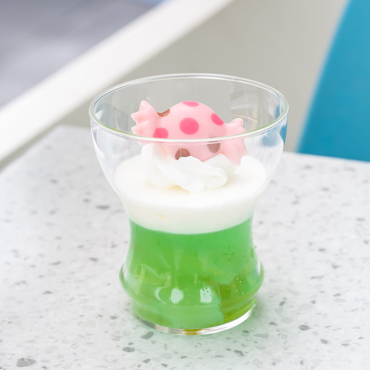 東京ディズニーランド「ディズニー・パルパルーザ“ヴァネロペのスウィーツ・ポップ・ワールド”」フルーツゼリー＆ヨーグルトムース2