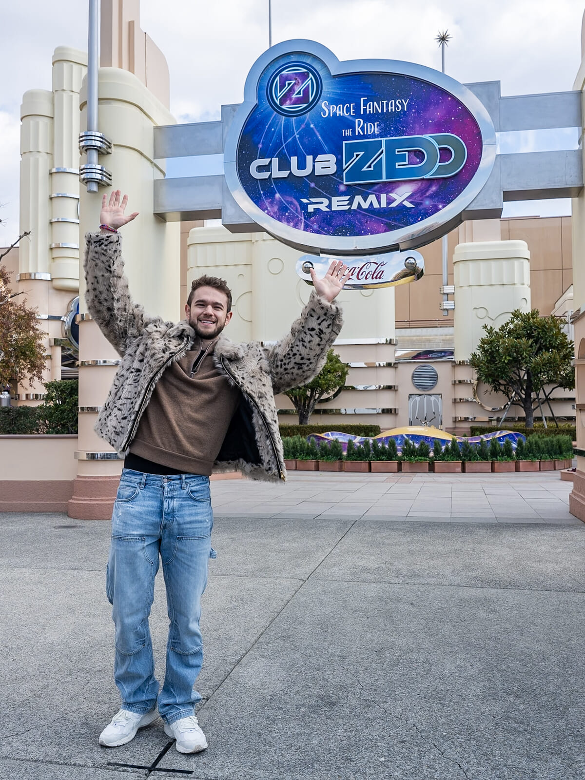 Zedd本人がサプライズ来場!「感情を解放して自由に歌って!」