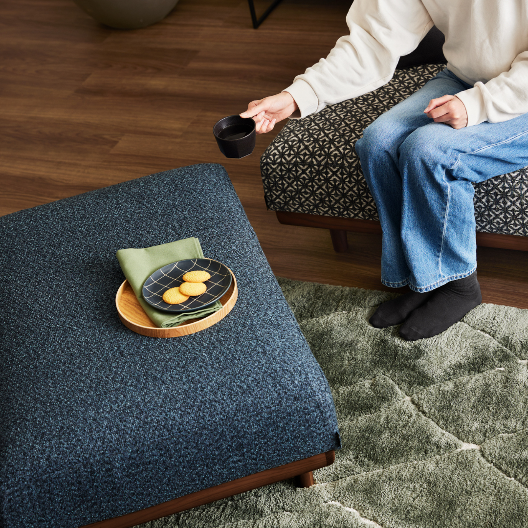 ジアス TILO ティーロ オットマン サイドテーブル使用例