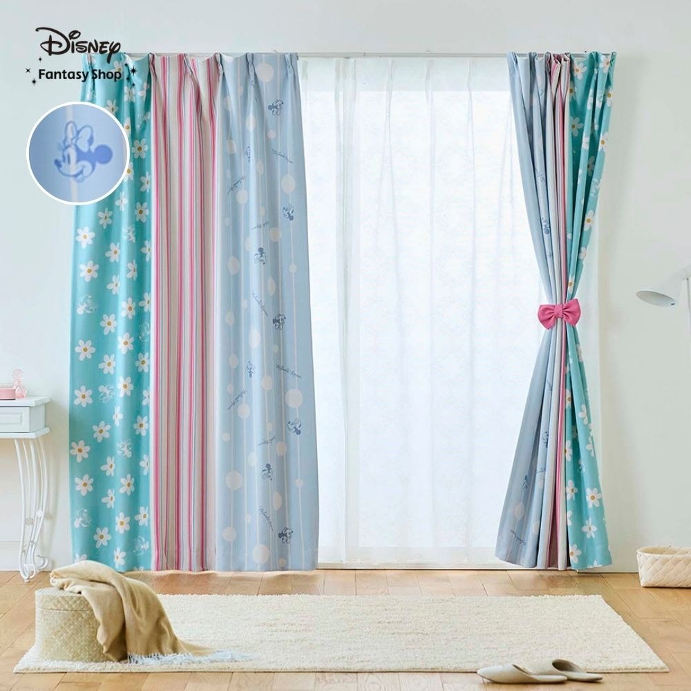 キュートなリボンタッセル付き　遮光カーテン