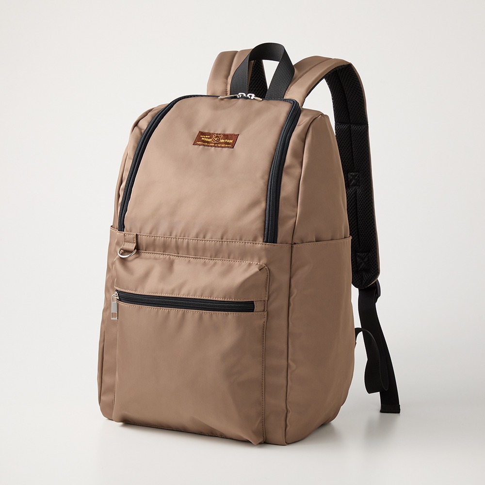 口がガバッと開いて身体にフィットするリュックサック プーさん