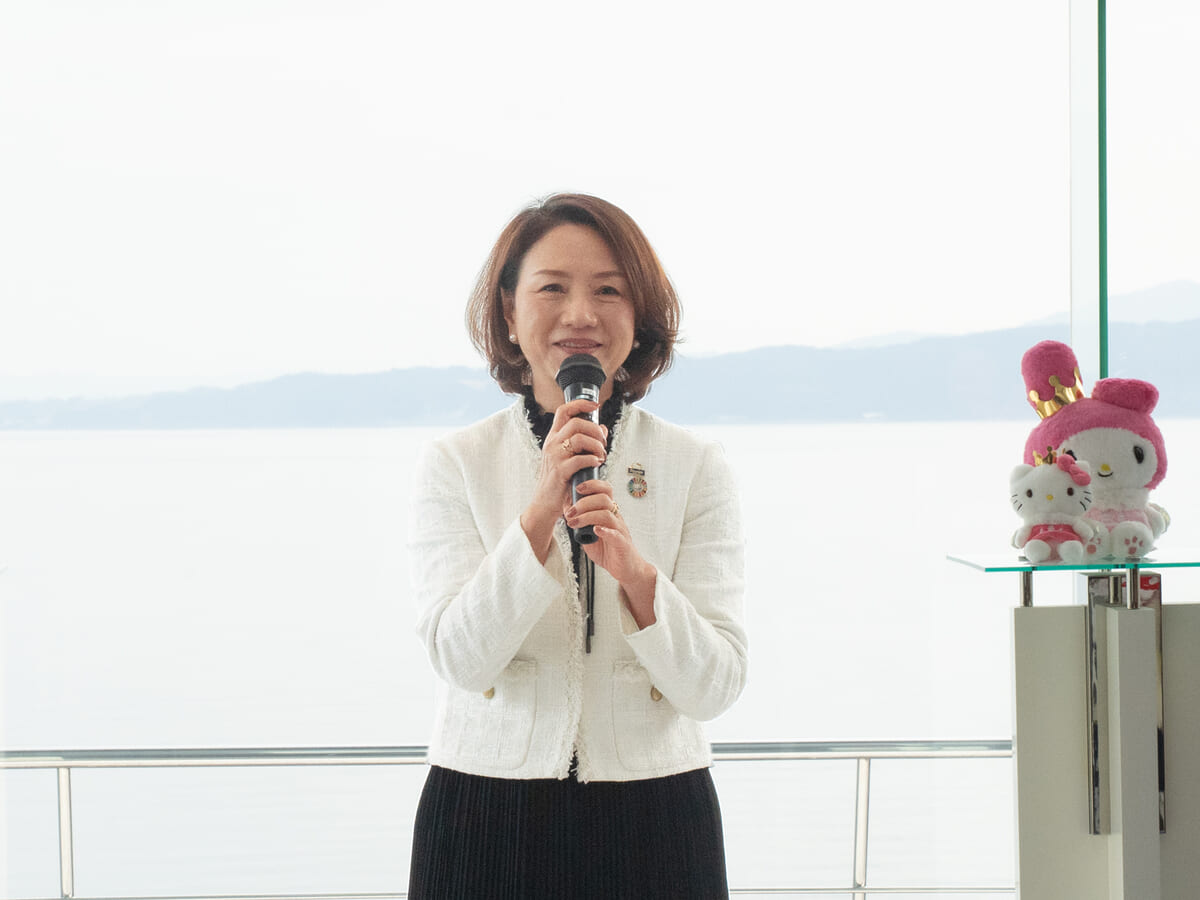 締結式の様子4　サンリオエンターテイメント代表取締役社長　小巻亜矢氏