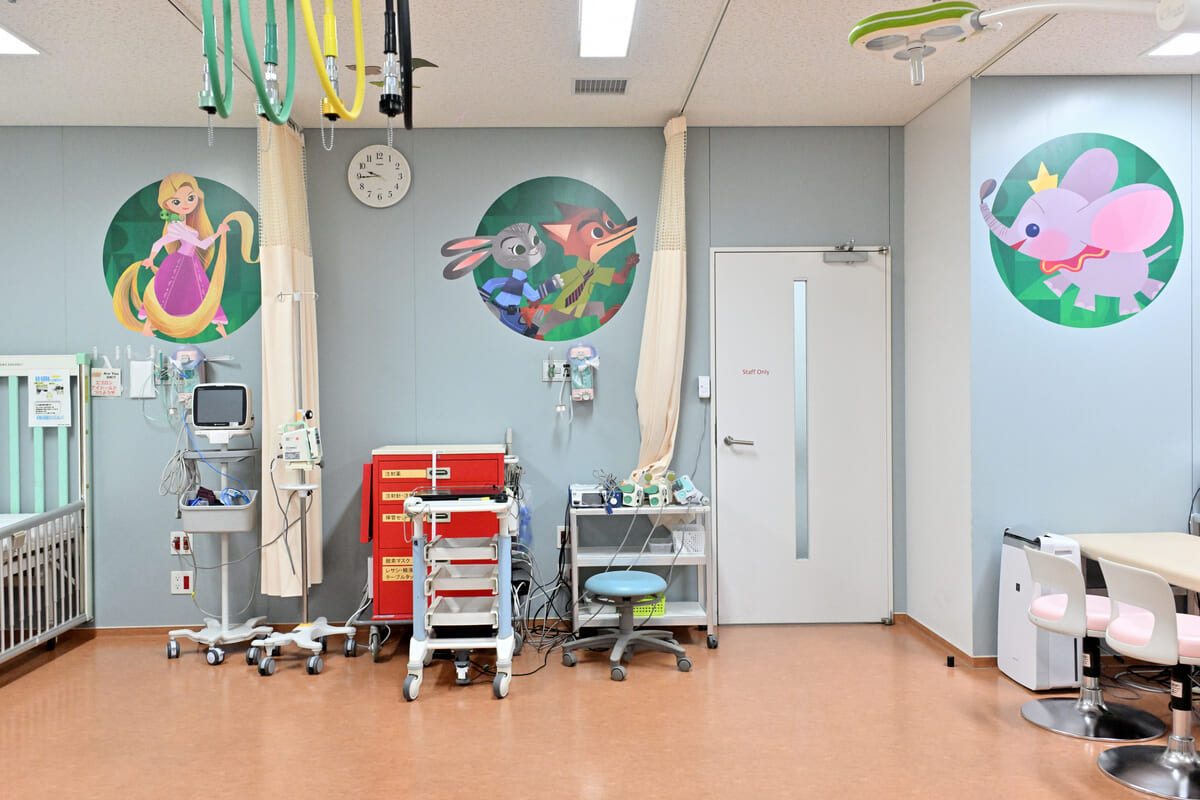 ウォルト・ディズニー・ジャパン 福岡市立こども病院へ「魔法の森」テーマの壁紙を提供11