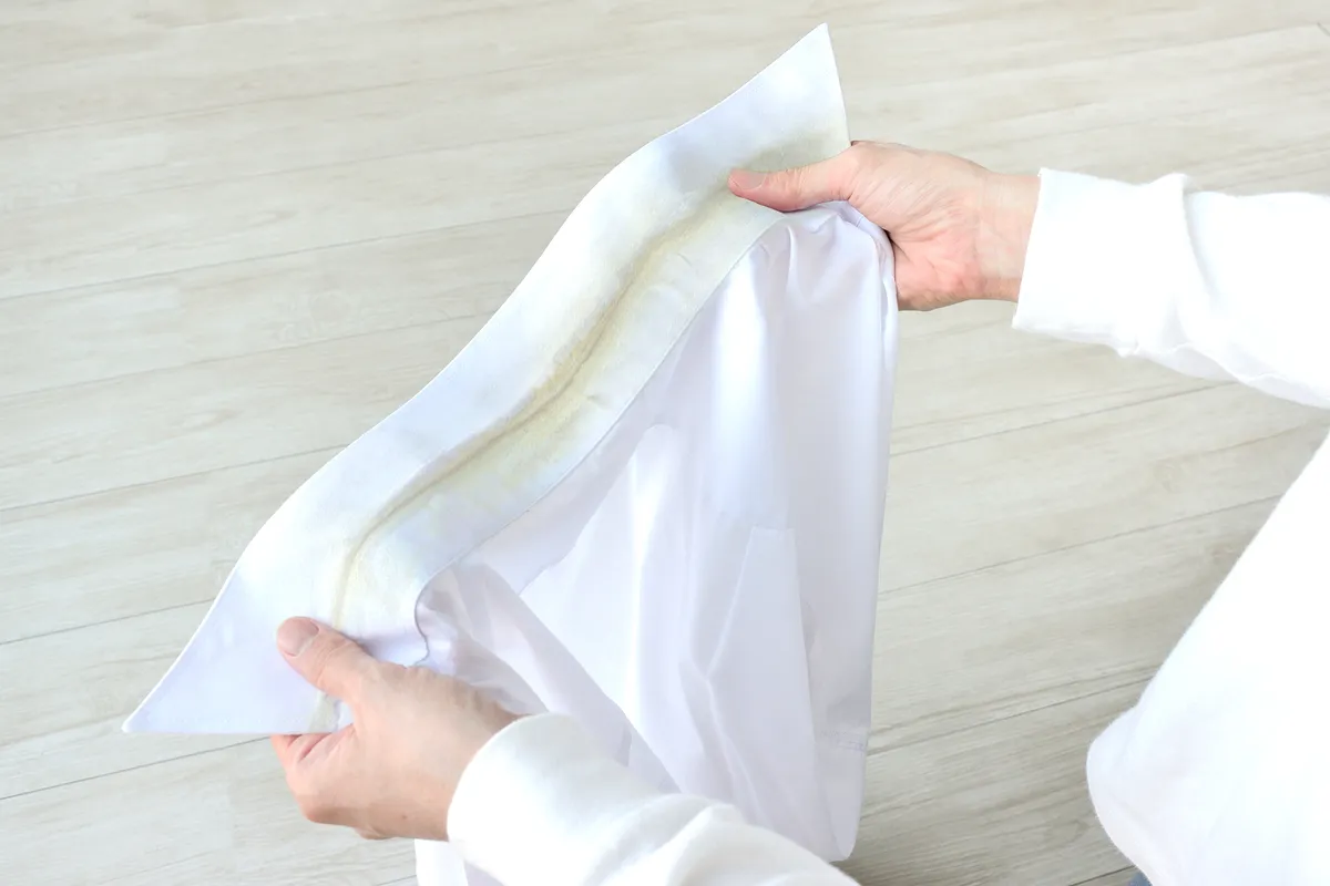 ワイシャツの黄ばみ