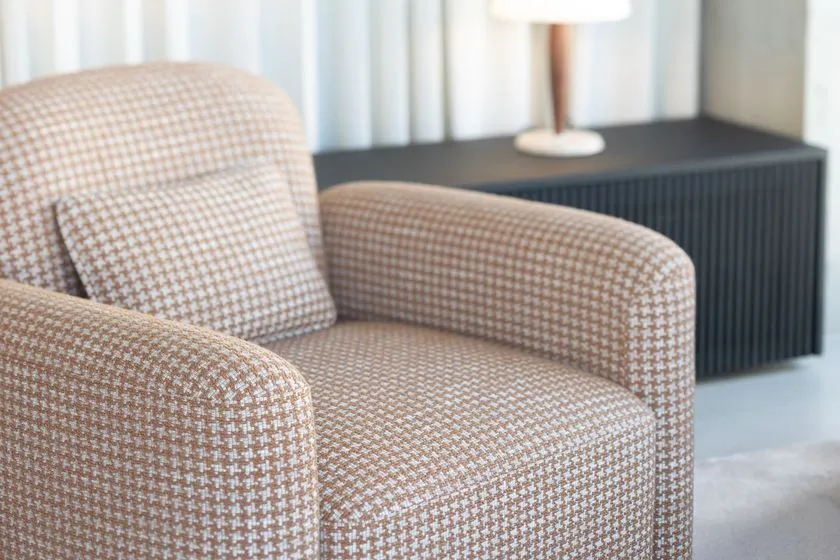 千鳥格子柄 ラウンドアームチェア