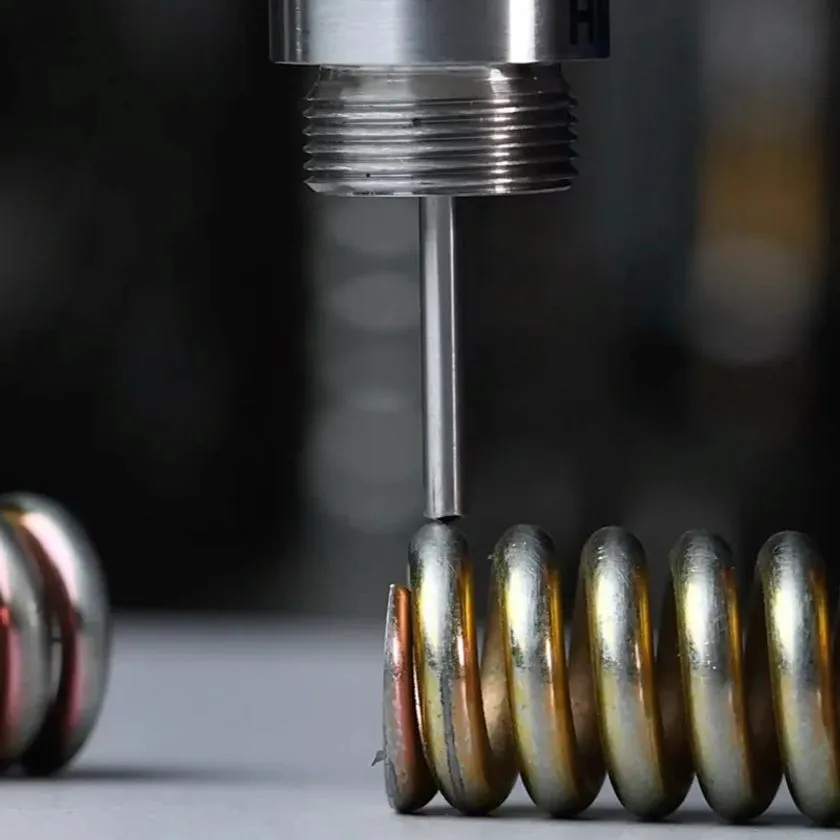 UCI硬さ計プローブによるコイルスプリング測定