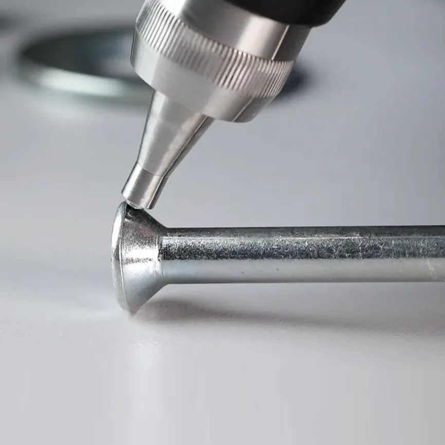 小物部品の硬さ測定