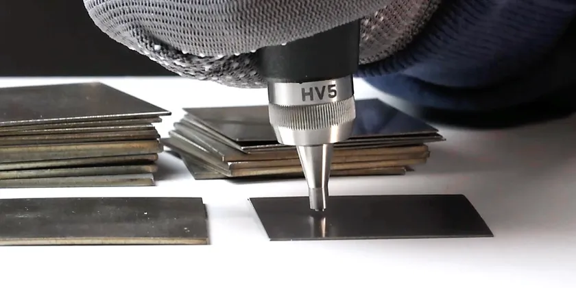 薄板の硬さ測定