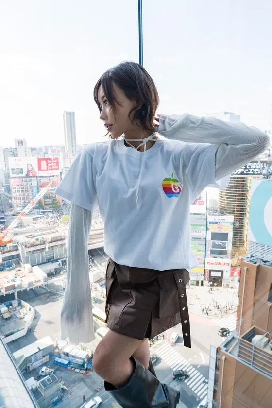 きぃぃりぷ GOODFOODコラボTシャツ着用