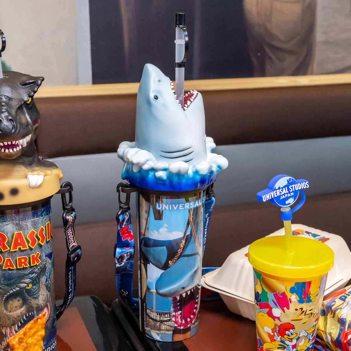 ユニバーサル・スタジオ・ジャパン「25周年アニバーサリー・ドリンクボトル」ジョーズ