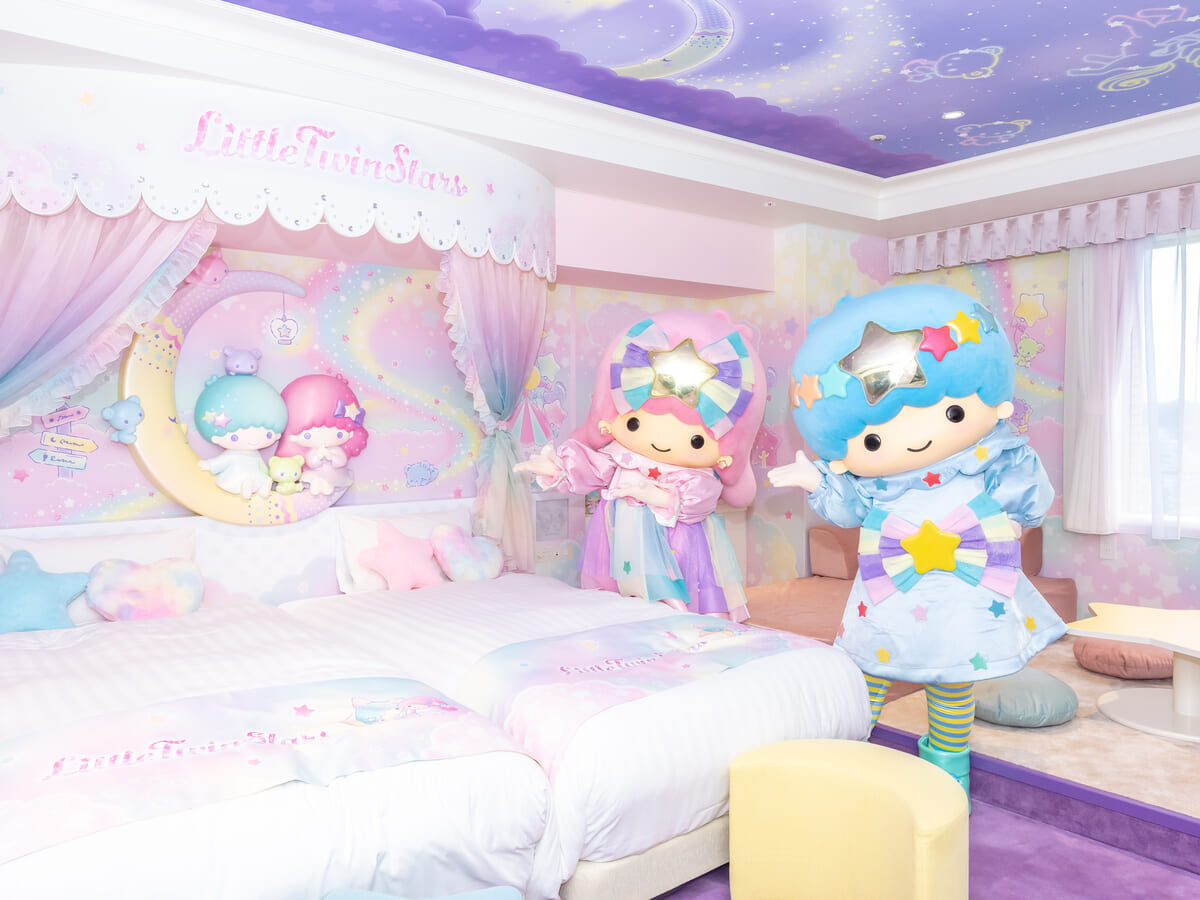 キキとララが特別に登場!お部屋のみどころを大紹介2