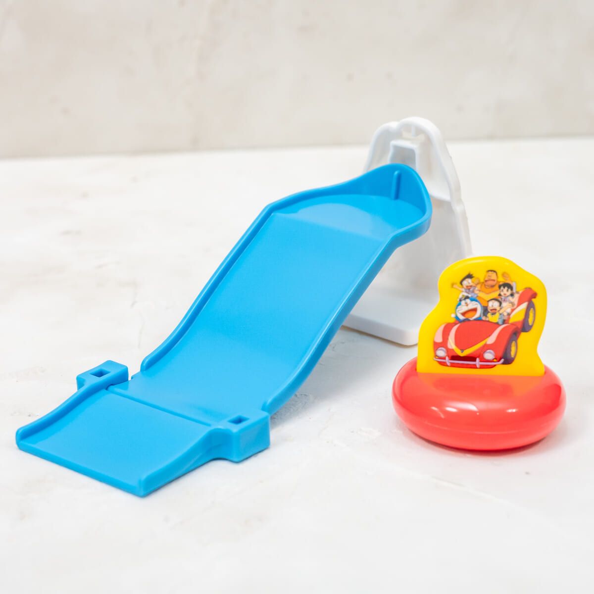 みんなでとびだせ！ドラえもんのウォータースライダー