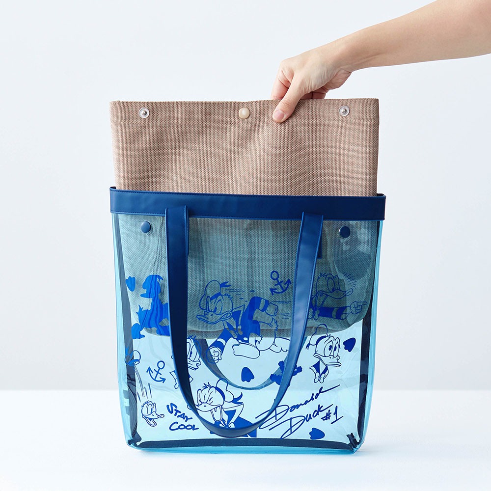 グッズが付けられるクリアトートバッグ　取り外し可能