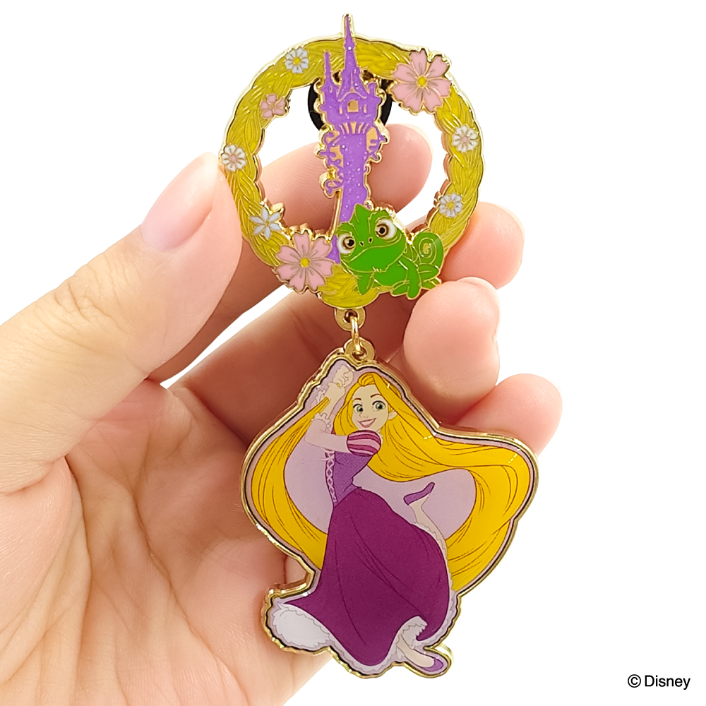 コレクションピンバッジ　ラプンツェル＆パスカル04