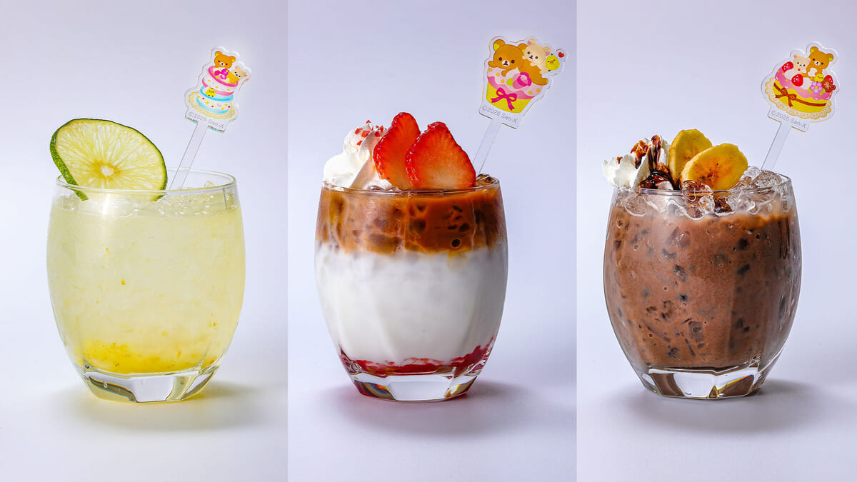 もれなく選べるアクリルマドラー付きのコラボドリンク