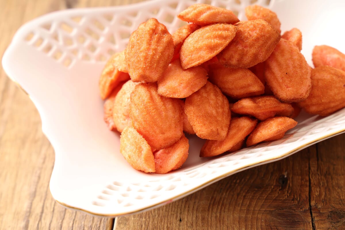 いちごミルクのマドレーヌ