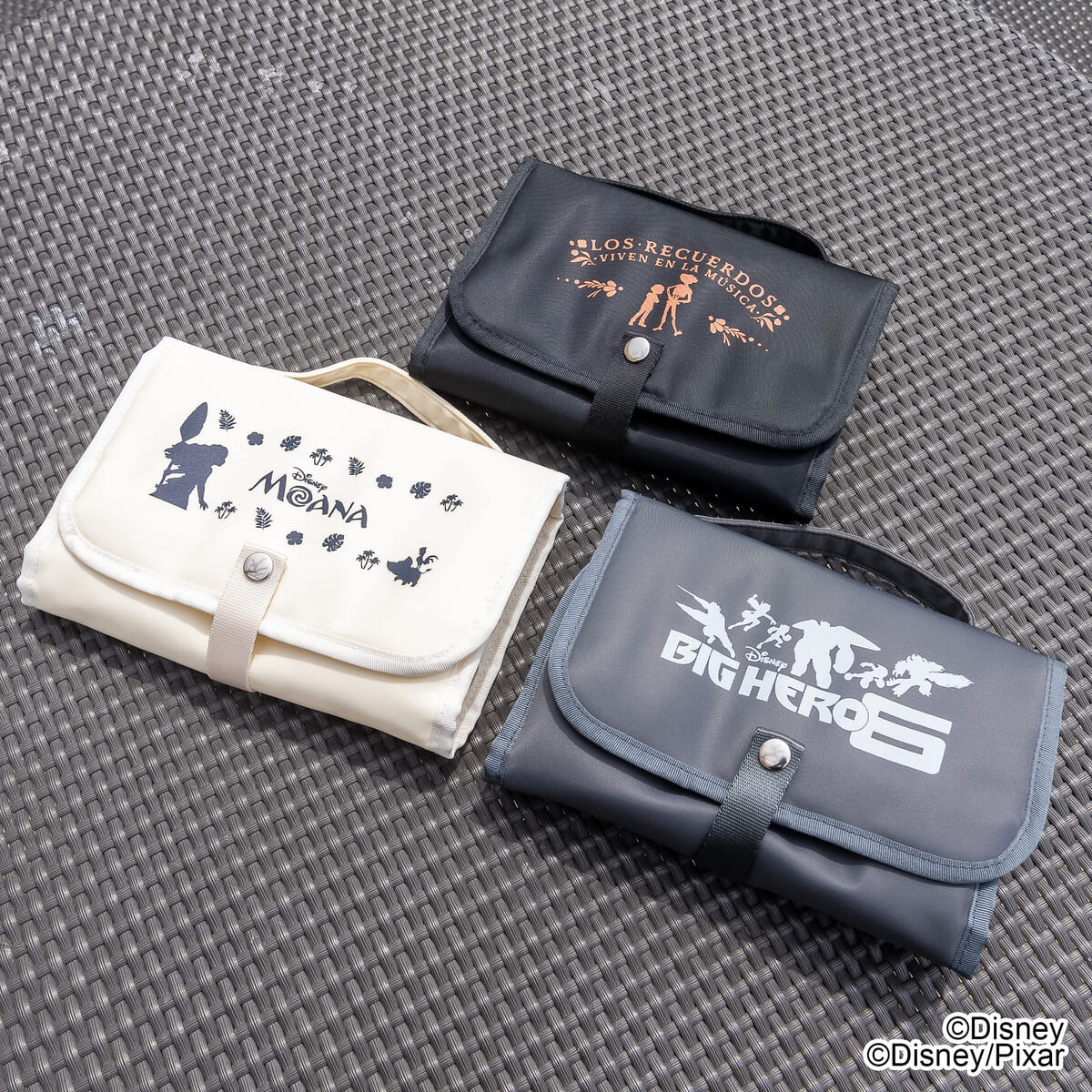 吊り下げ トラベルポーチ 全3種