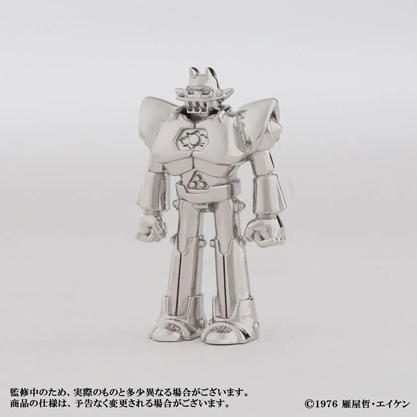 UFO戦士ダイアポロンシルバー立像の角度違い詳細