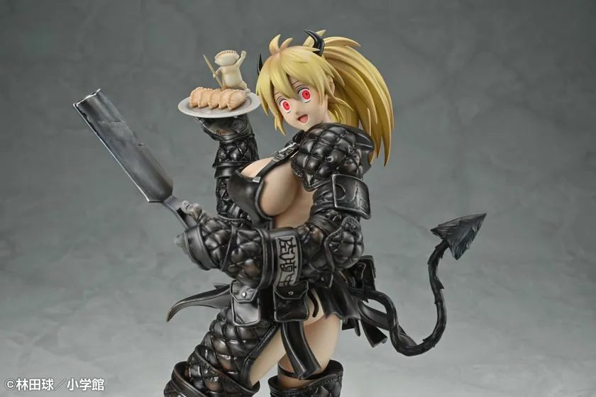 悪魔化の進行を精巧に再現した造形美と衣装の細部