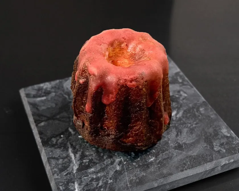 内祝いや贈り物としても活躍する高級感あるパッケージ