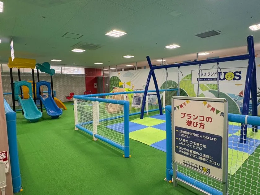 エアー遊具：大きくてふわふわなエアートランポリンや風船ハウス