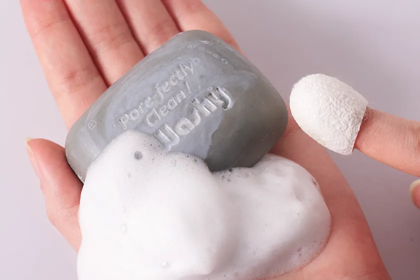 ドットウォッシーの使用方法や毛穴ケア効果を示す説明