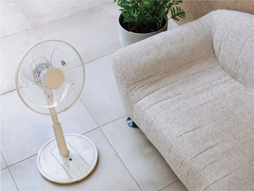 アロマ首振 リビング扇風機のアロマ装着