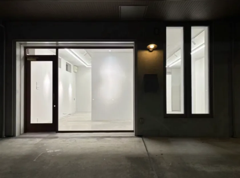 展示会場の清澄白河YUY GALLERY外観