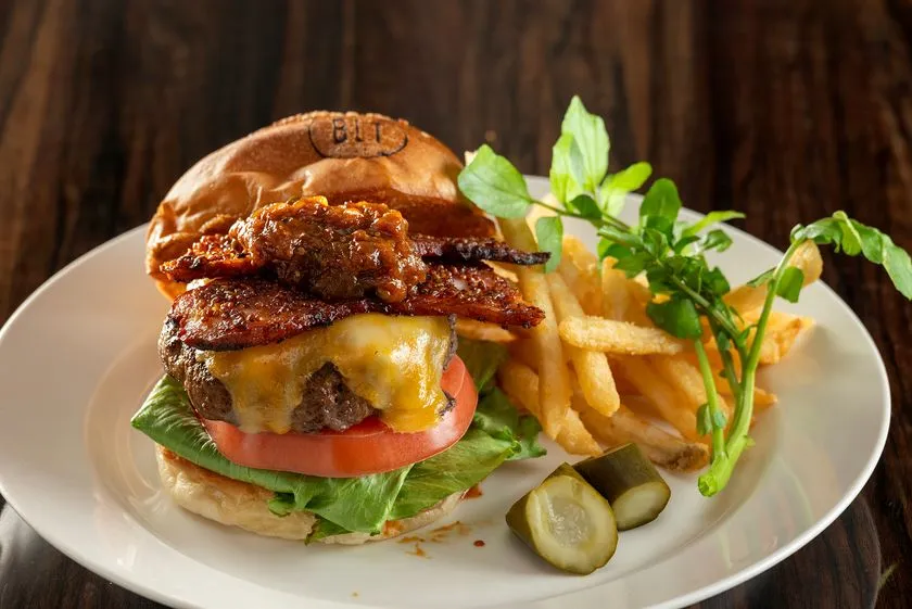 コルビージャックチーズバーガーのビジュアル