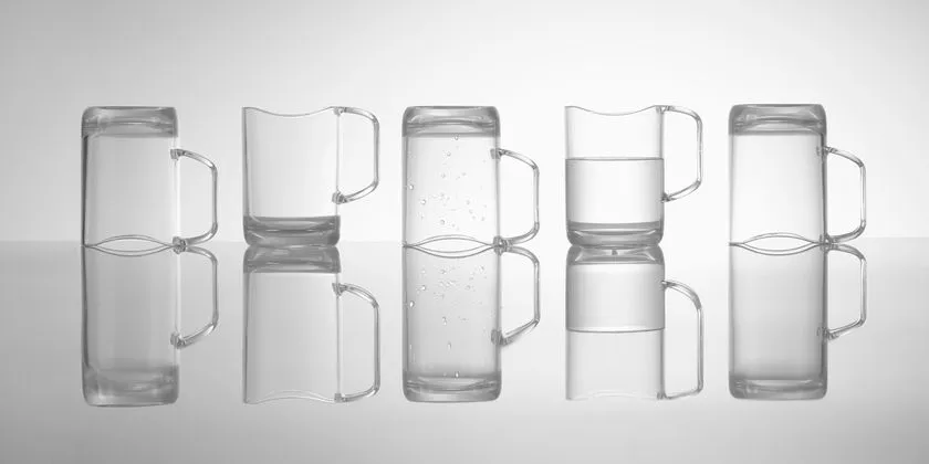 水が切れるスタンドマグ